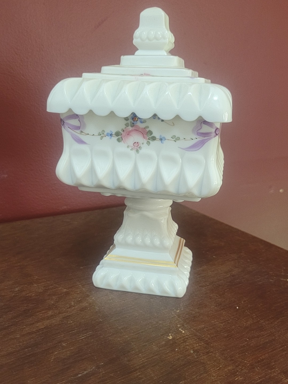 Beautiful Vintage White Floral Milk Glass Decorative Box, No Chips Or Cracks